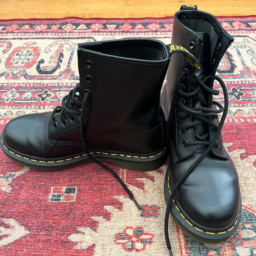 Dr. Martens 1460 8-eye Leather boots